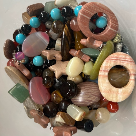 Semi-Precious Bead Soup 1.75 lbs Amethyst Agate Tigers Eye Rounds Components Etc - Picture 3 of 5